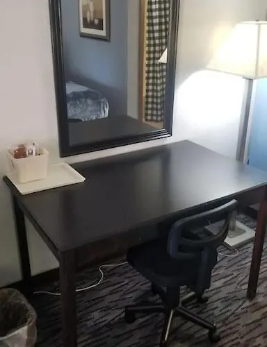 Osu Queen Bed Hotel Room 217 Wi-Fi